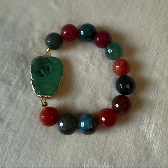 Elegant Multicolor Beaded Bracelet - Picture 2 of 5